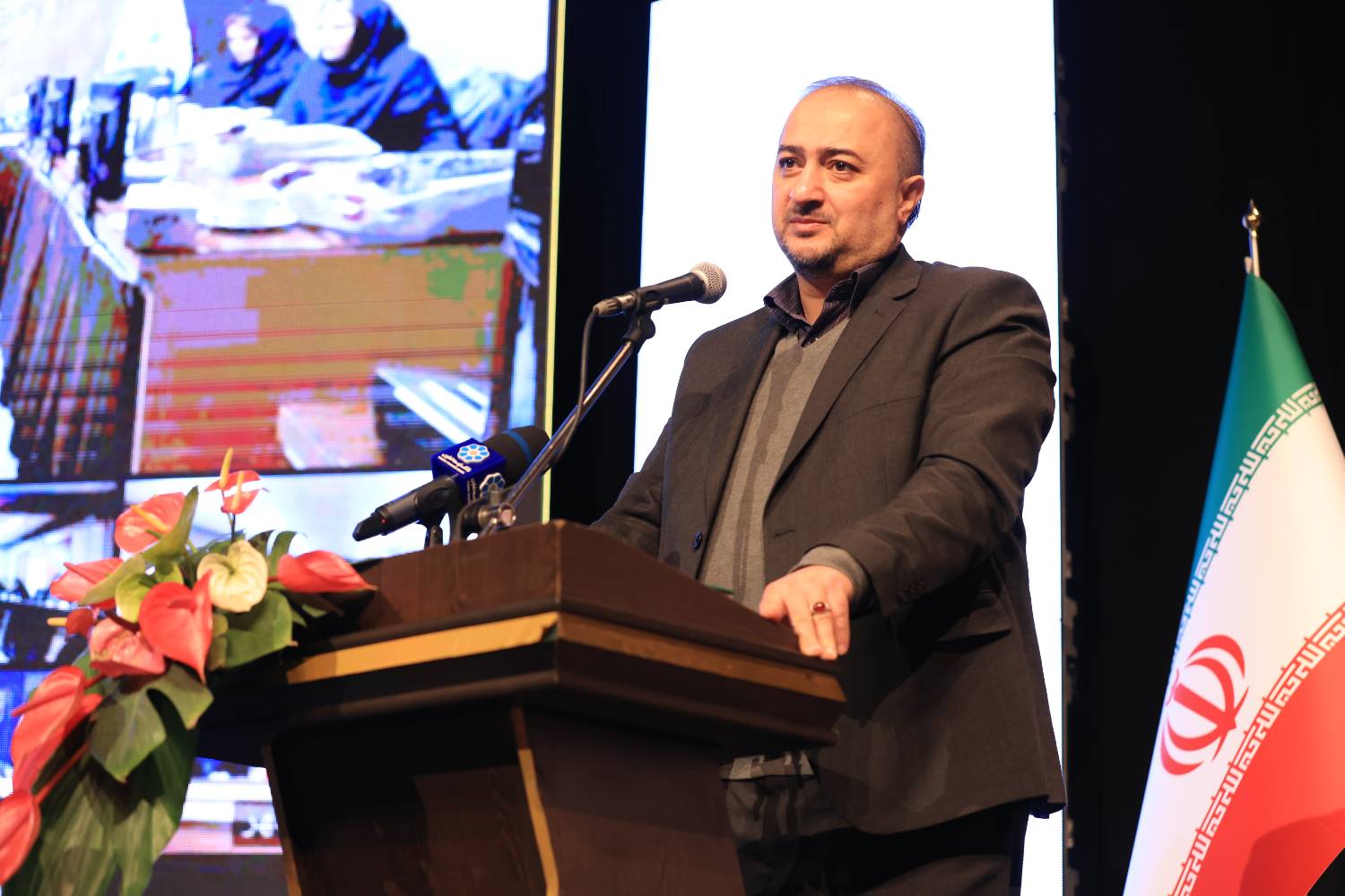 نباید به سادگی از خوبی‌های نهاد خانواده عبور کرد