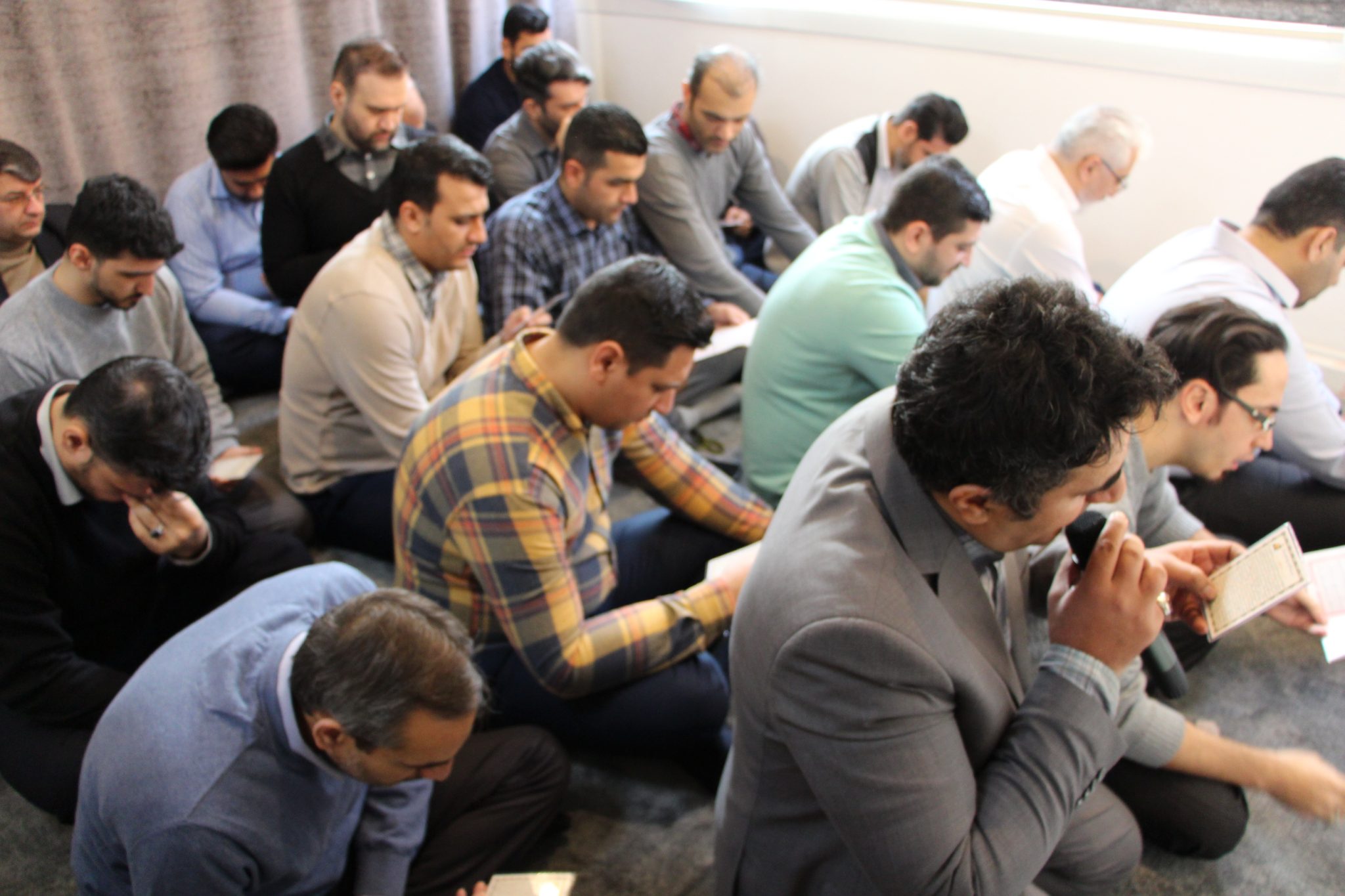 برگزاری مراسم زیارت عاشورا در شرکت خدمات و پشتیبانی توسعه تعاون