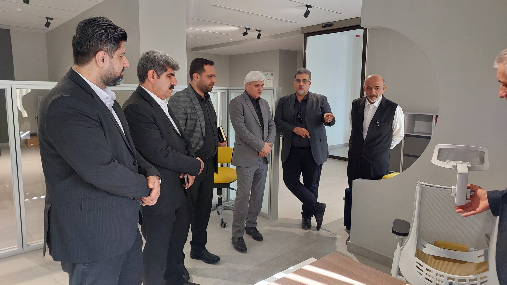 بازدید مدیرعامل شرکت خدمات و پشتیبانی توسعه تعاون از واحدهای تولیدی در شهرک صنعتی شمس‌آباد